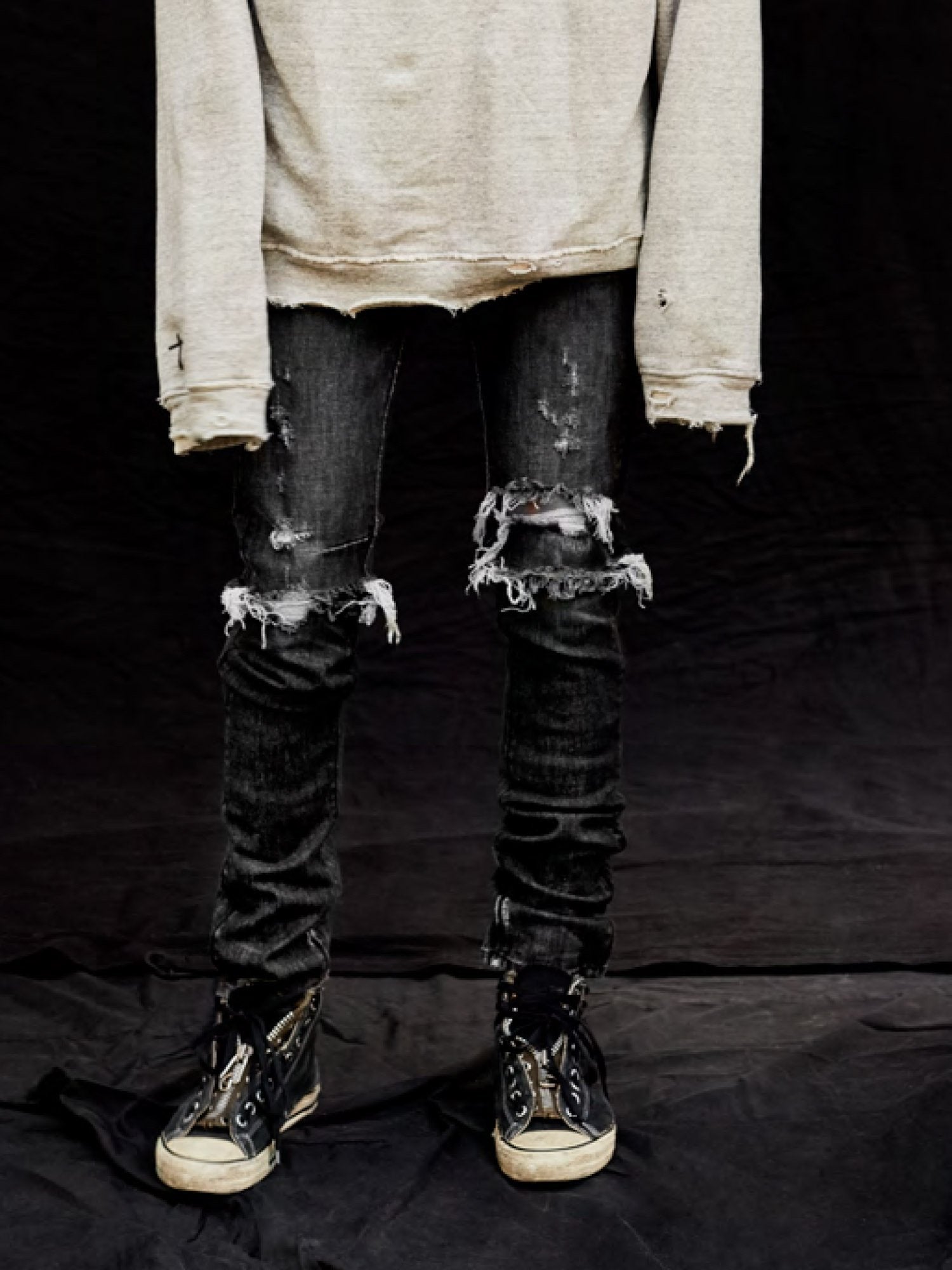 46 Jeans (90s Destroyed Black)